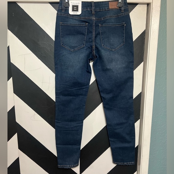 Tahari Jeans Classic Skinny Rayon Denim Size 4/27 - Picture 7 of 9